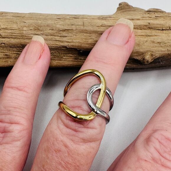 18K Gold Non-Tarnish Abstract Two Tone Ring - Picture 2 of 6